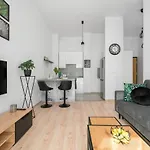 Exclusive Kajdasza By Renters 아파트 *